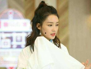 李沁是怎么当上演员的,从校园剧星到影视界新秀的蜕变之路